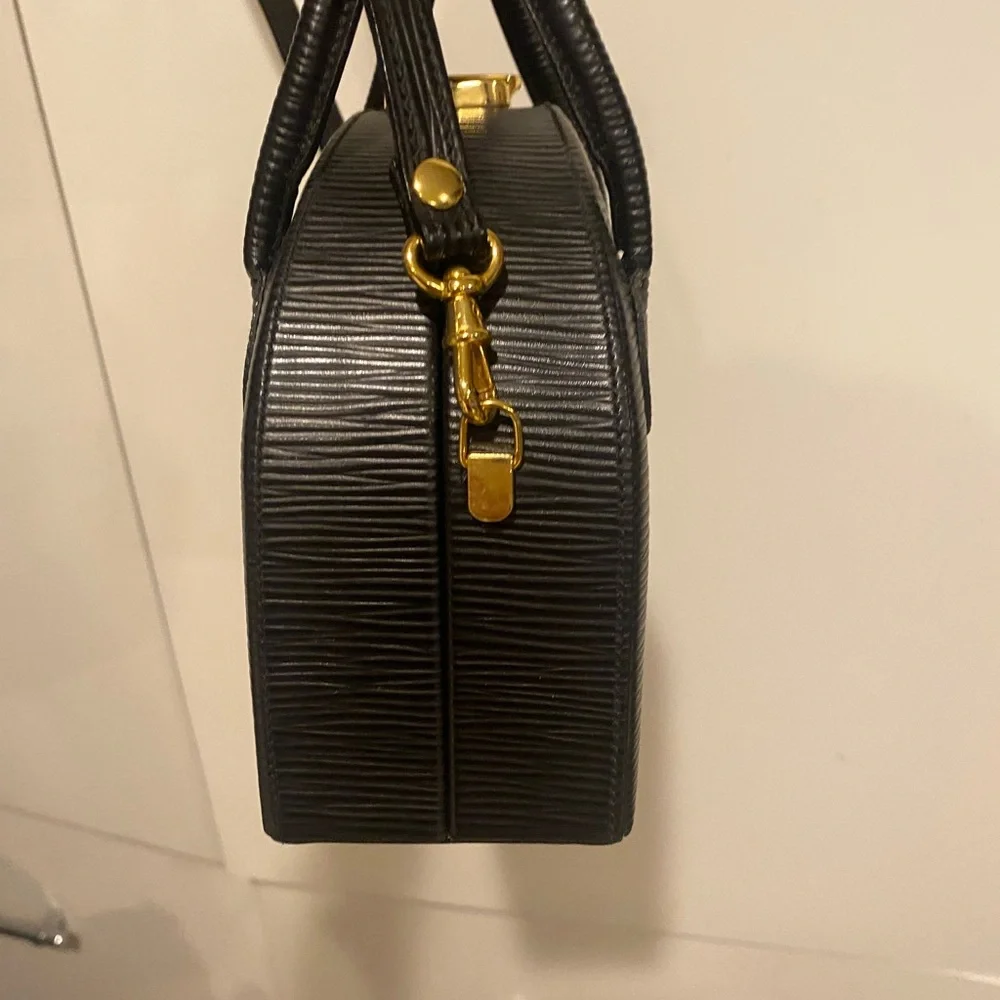 Fendi Bag - Picture 3 of 12